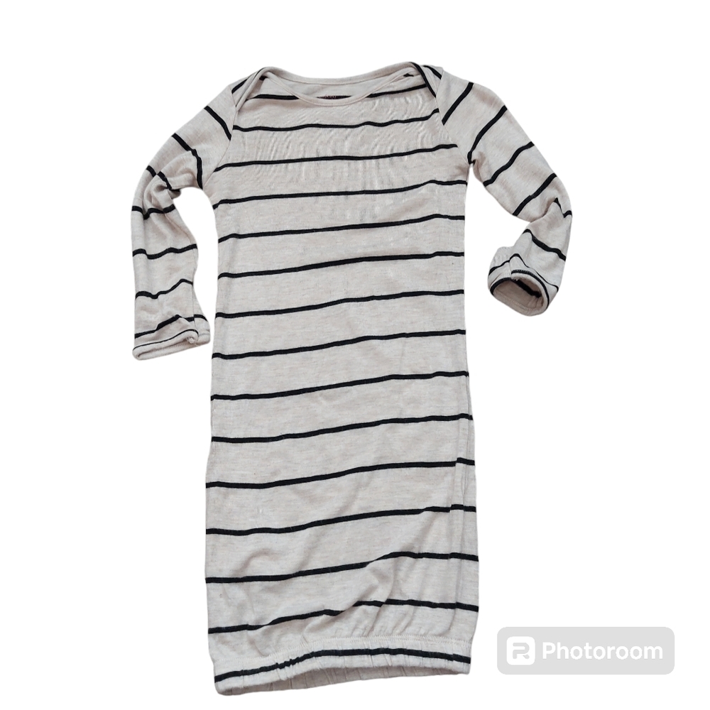 *Everly Grey Super Soft Tan Black Stripe Neutral Baby Gown Size 0-3 Month